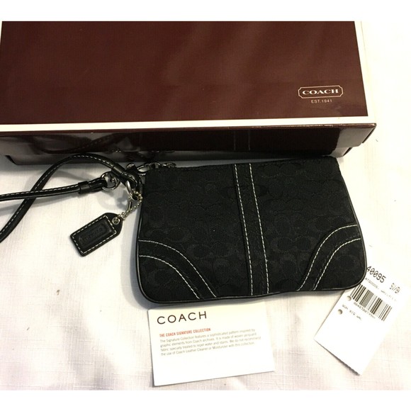 COACH Signature Black Jacquard Wristlet Wallet Pouch New With Tags Box - Picture 1 of 12